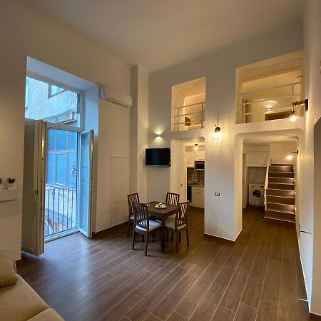 Silvi'S House Apartment เนเปิลส์ ภายนอก รูปภาพ