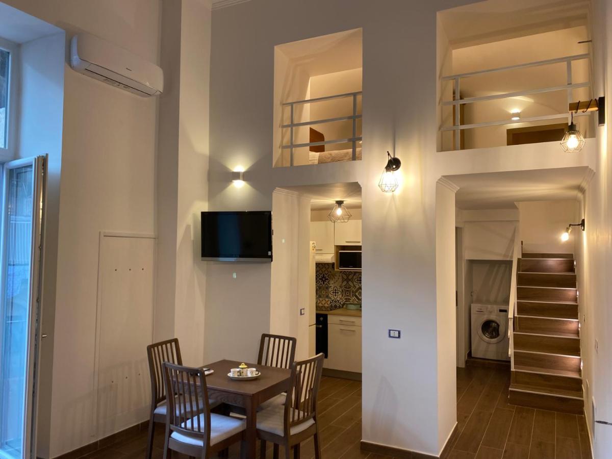 Silvi'S House Apartment เนเปิลส์ ภายนอก รูปภาพ